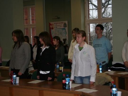 Dziewczyny - do władzy! Jednak szefami są chłpocy