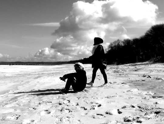 „Dziwny jest ten świat”. Projekt uczniów z plastyka