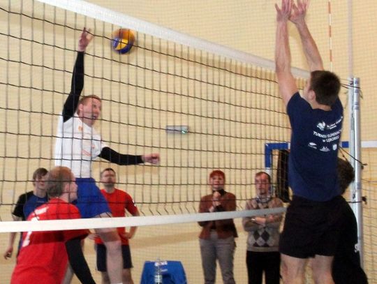 Elbląg najlepszy po tie-breakach  - drugi turniej Amatorskiej Ligi Siatkówki 