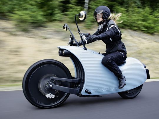 Elektryczne pojazdy przyszłości z Austrii zaparkują w Gdyni