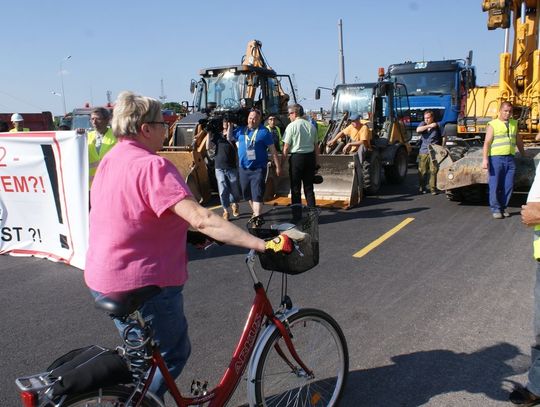 EURO &quot;blokada&quot; w Gdańsku. Na Trasie Słowackiego stanęli przedsiębiorcy. Domagają się zapłaty za pracę przy inwestycji Euro