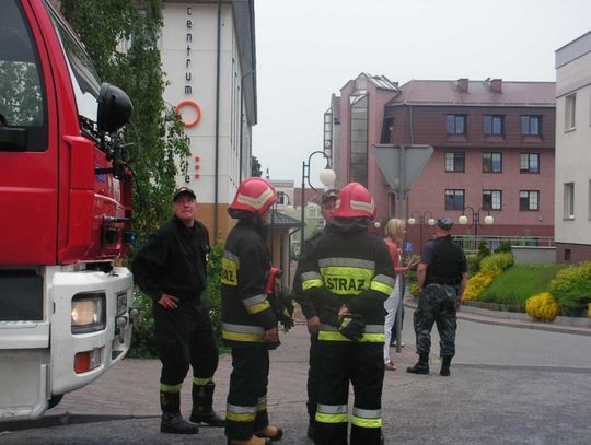 Ewakuacja nie na żarty. 15-letni uczeń powiadomił o bombie w banku 