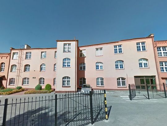 Ewakuacja szkoły! Poczuli "duszący, dławiący gaz"