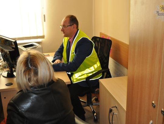 Fałszowała podpisy na umowach i wnioskach kredytowych