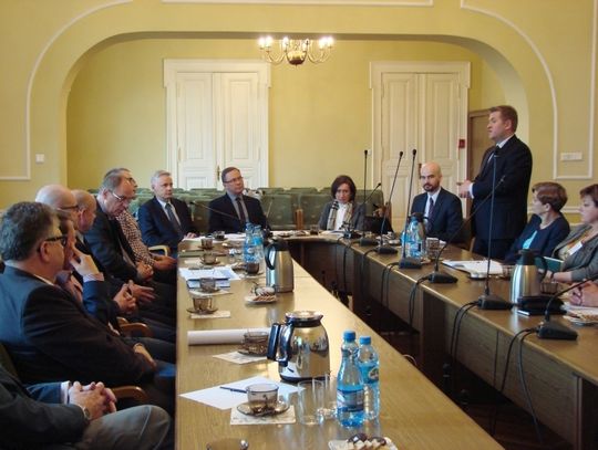 FILM: Czy będą nowe miejsca pracy? Podstrefa ekonomiczna w Starogardzie Gd. 