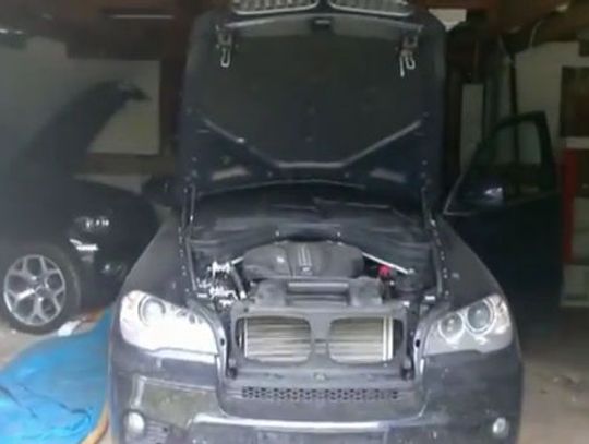 [FILM] Policjanci odzyskali trzy bmw o wartości ponad 800 tys. zł.