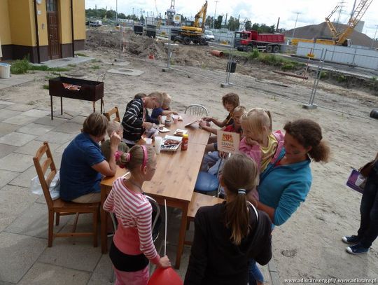 "Fit dźwięki – czyli pieśni o niezdrowym żywocie"  - hit lata, sława i zdrowie