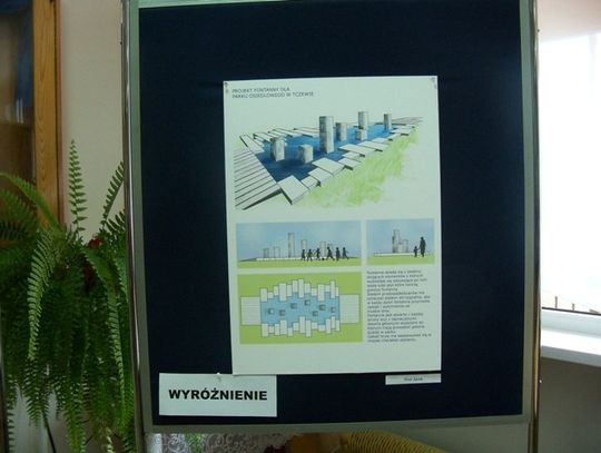 Fontanna inspirowana ... drzewem