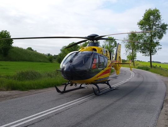 FOTO: Dwie osoby ranne  w groźnym wypadku