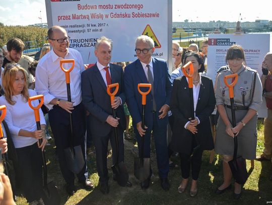 [FOTO] "Most łączy" - rusza budowa mostu na Wyspę Sobieszewską