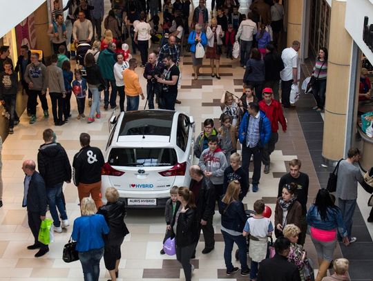 FOTO: Niedzielne zakupy w galerii - zobacz sklepy i atrakcje