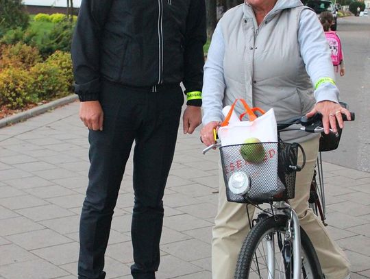 FOTO Prezenty od prezydenta - rowerowo, owocowo