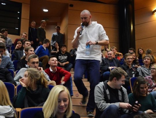 FOTO: Przyszłość zaczyna się dzisiaj. Inspirująco i motywująco na konferencji „Future is Coming”