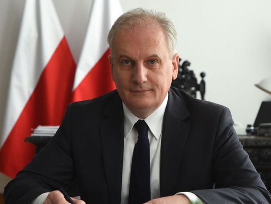 Fundusz rozwoju przewozów autobusowych. Wojewoda podpisał umowy 