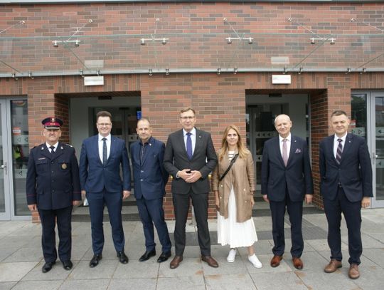  [GALERIA ZDJĘĆ] Dworzec PKP w Tczewie za prawie 18 mln zł oficjalnie otwarty. Ma m.in. udogodnienia dla niepełnosprawnych, monitoring i systemy zielonej energii