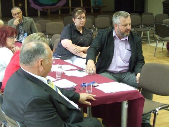 Gmina tonęła w śmieciach – nie wywożono ich od początku lipca