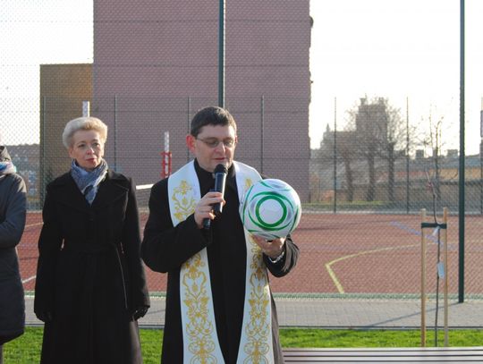 Gniewska podstawówka ma nowoczesne boisko!