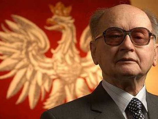 "Godność" do prezydenta Komorowskiego: oprawcy bez kary, gorycz i rozczarowanie