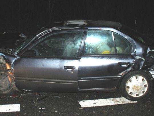 Golfem w nissana. Pięć osób rannych