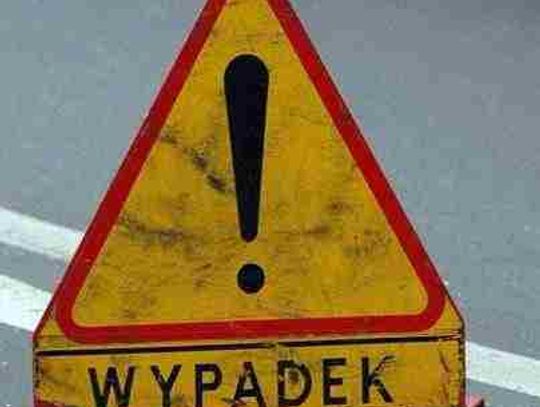 Golfem w wózek - dwie osoby ranne