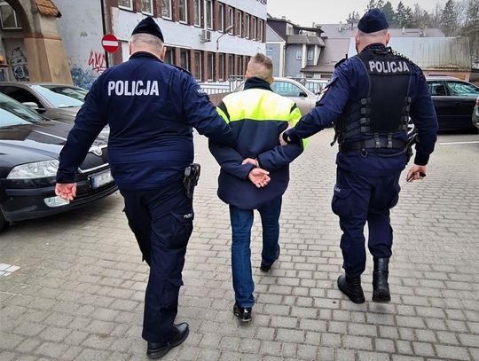 Groził ekspedientce nożem, teraz posiedzi w areszcie