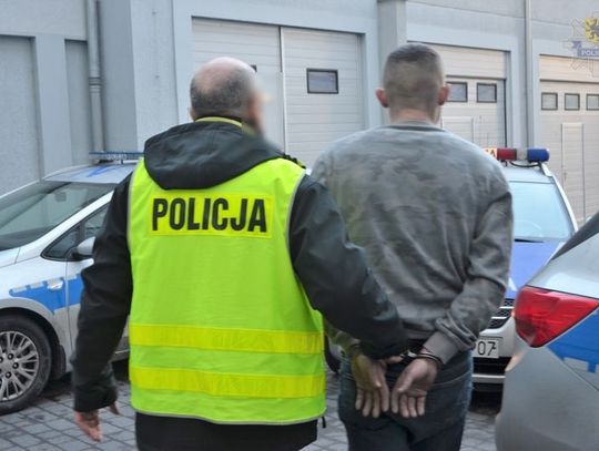 Groził rodzinie siekierą. Był pod wpływem narkotyków.