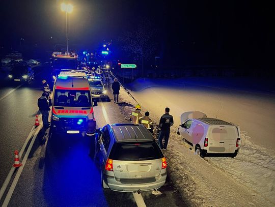 Groźny wypadek na DK91 w Subkowach. Jedna osoba trafiła do szpitala