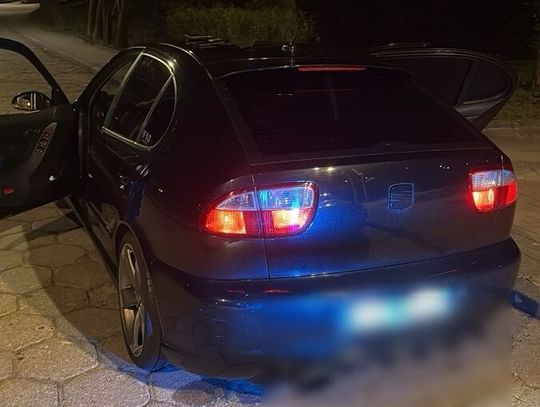Hałas zdradził kierowcę. Policja znalazła narkotyki pod kierownicą