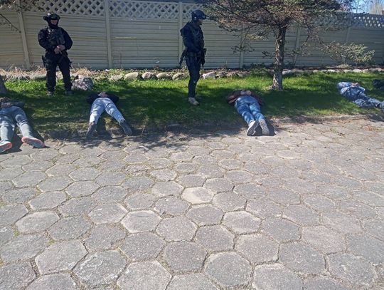 Handlowali zegarkami pochodzącymi z włamania do jubilera. Zostali zatrzymani