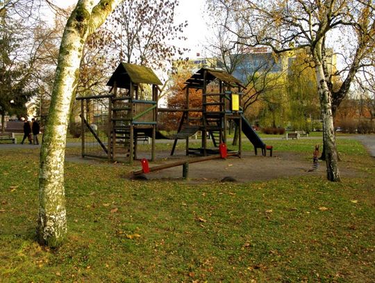 Haracz od mieszkańców. Spór o park za placem Piłsudskiego  