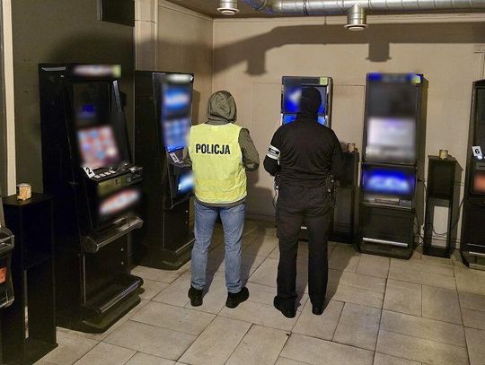 Hazardowy biznes przerwany! Nielegalne automaty stanowiły wartość ponad 130 tys. zł