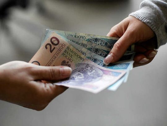 Ile „kosztują” nas urzędnicy? Gniew „droższy” od Pelplina?