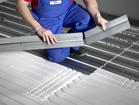 Jak dobrać system ogrzewania podłogowego do rodzaju budynku i podłoża?