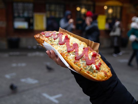 Jak otworzyć punkt z zapiekankami: Praktyczny przewodnik dla przedsiębiorców