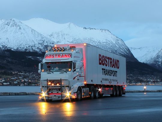 Jak skutecznie zbudować flotę samochodów dostawczych dla firmy?