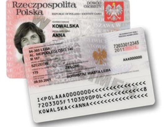 Jak w PRL w kolejce z dowodem z PRL 