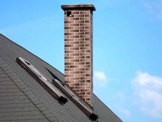 Jaki komin do domu wybrać najlepiej? Co warto wiedzieć na ten temat?