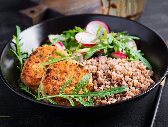 Jakie cele pomaga spełniać catering dietetyczny GreenBox?