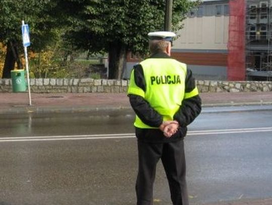 Jechał wprost na policjanta