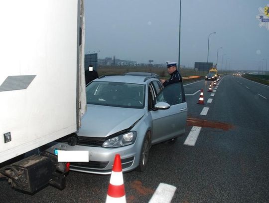 Jedna osoba ranna po zderzeniu na A1