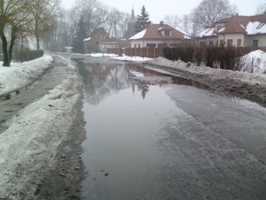 Jezioro na środku ulicy