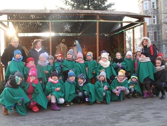 Już jest! Szopka przed urzędem