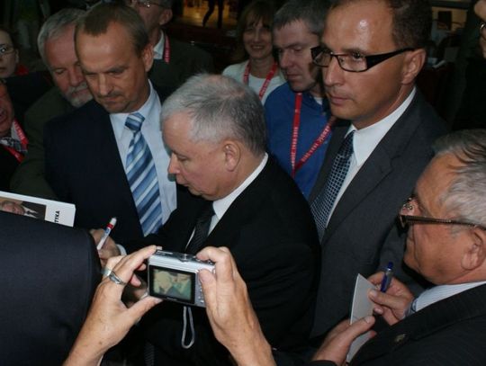 Kaczyński: mamy prawo i mamy obowiązek zewrzeć szeregi - z całym zdecydowaniem