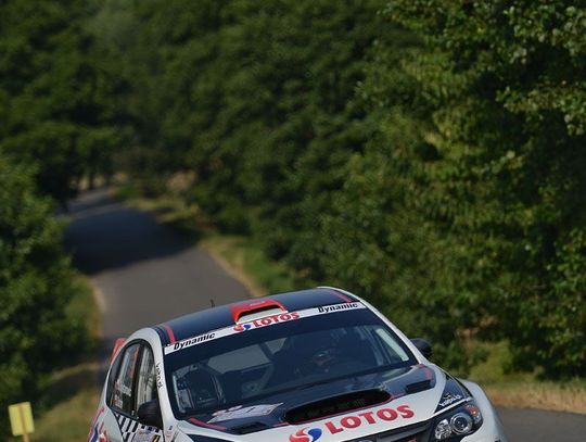 Kajetanowicz i Baran liderami rajdu samochodowego