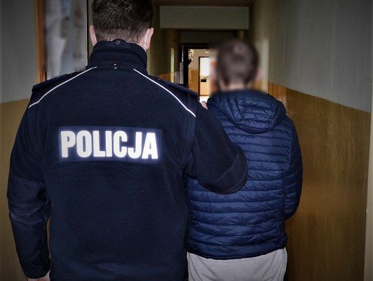 Kara więzienia za kradzież perfum z półek sklepowych