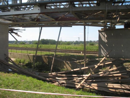 Katastrofa przy przebudowie wiaduktu. Ludzie spadali z 10 metrów do wody!