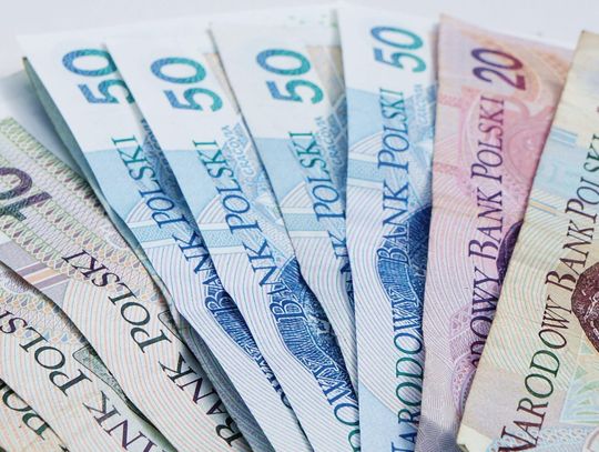 Kaucja w gotówce vs. poręczenie cyfrowe – co realnie lepiej chroni Twój interes?