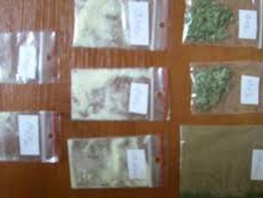 Kierująca pod wpływem narkotyków i zatrzymany pasażer