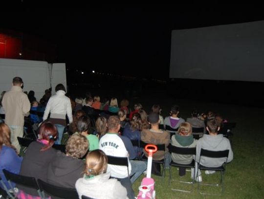 Kino na bulwarze - z Wisłą i gwiazdami w tle. Zimno, ale fajnie