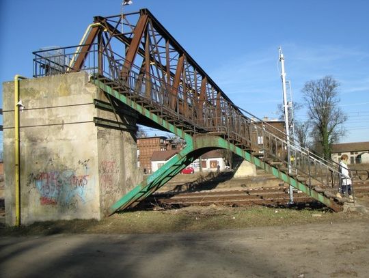 Kładka po raz kolejny uratowana?